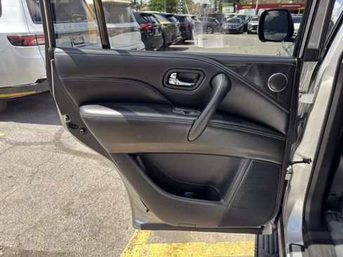 Used 2021 INFINITI QX80 Luxe AWD/4WD image 28