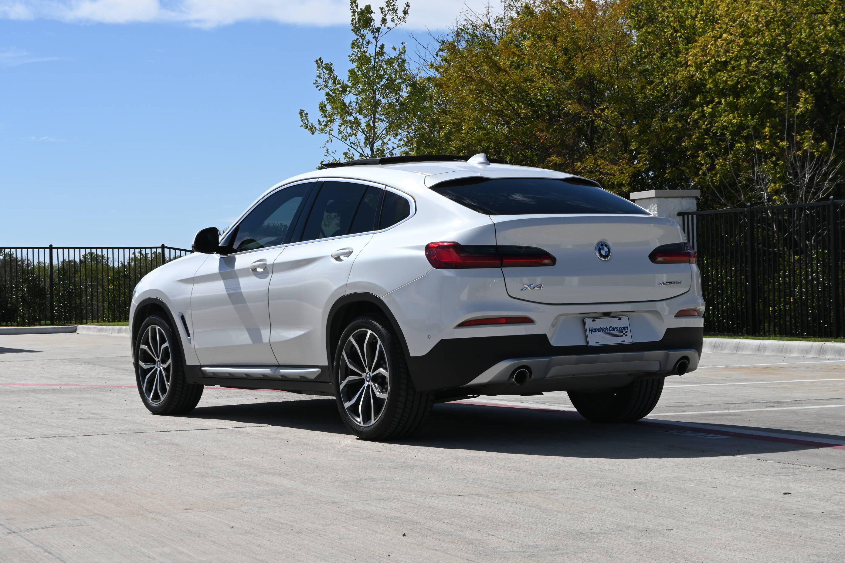 Used 2021 BMW X4 xDrive30i w/ Premium Package AWD/4WD image 7