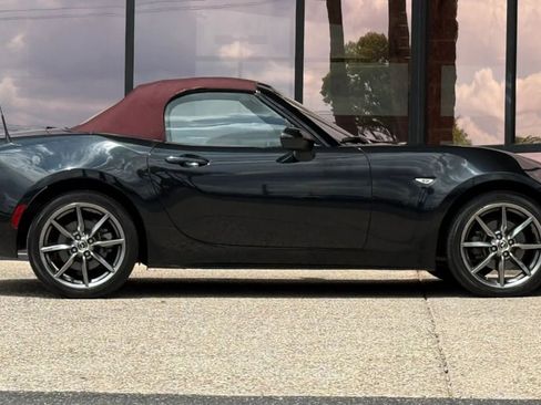 Used 2018 MAZDA MX-5 Miata Grand Touring RWD image 19