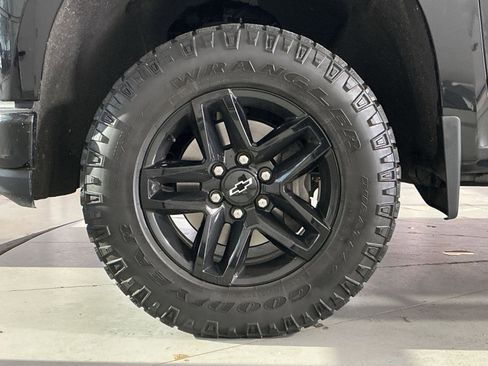 Used 2021 Chevrolet Silverado 1500 Custom Trail Boss image 20