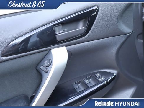 Used 2019 Mitsubishi Eclipse Cross AWD image 21