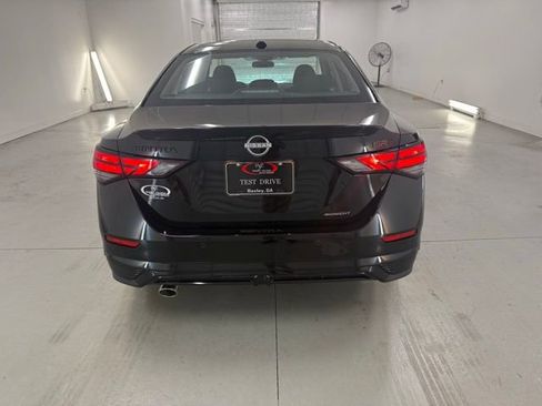 New 2025 Nissan Sentra SR w/ Midnight Edition image 5
