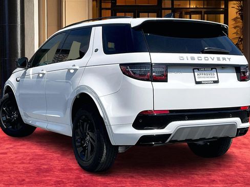 Used 2024 Land Rover Discovery Sport S image 11