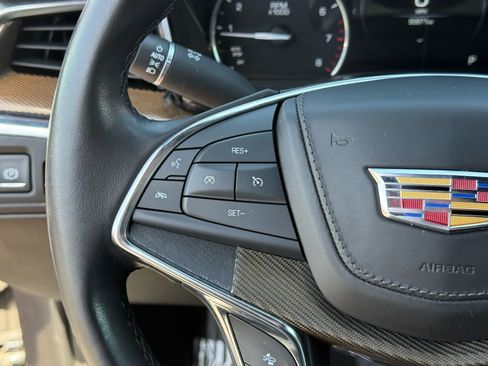 Used 2019 Cadillac XT5 Platinum AWD/4WD image 18