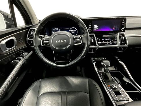 Used 2023 Kia Sorento SX image 7