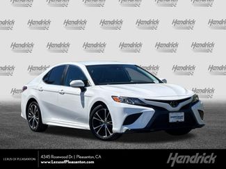 Used 2019 Toyota Camry SE FWD video 1