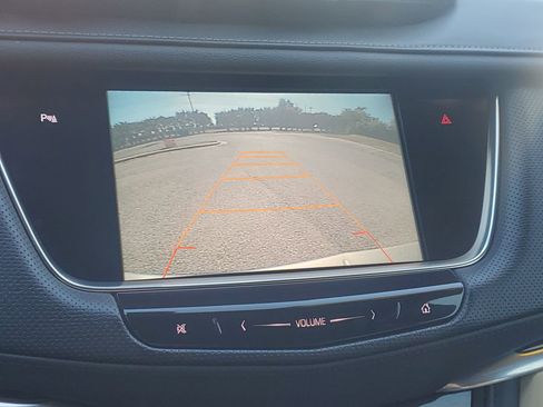 Used 2017 Cadillac XT5 Luxury image 18