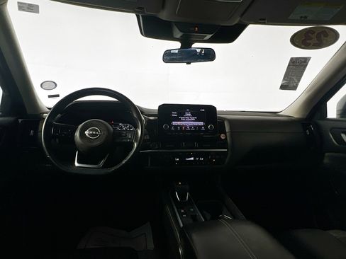 Used 2023 Nissan Pathfinder SV image 30