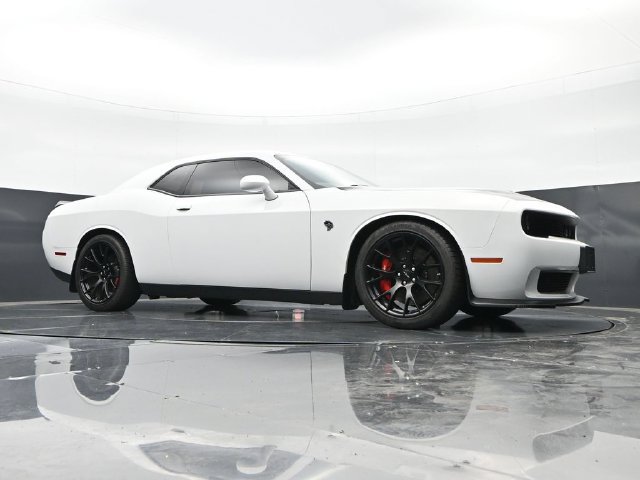 Used 2016 Dodge Challenger SRT Hellcat RWD image 46
