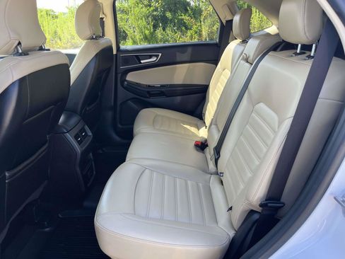 Used 2019 Ford Edge SEL w/ Equipment Group 201A FWD image 10