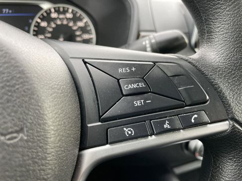 Used 2024 Nissan Altima 2.5 SV image 16