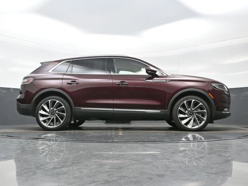 Used 2023 Lincoln Nautilus Reserve w/ Equipment Group 202A AWD/4WD image 31