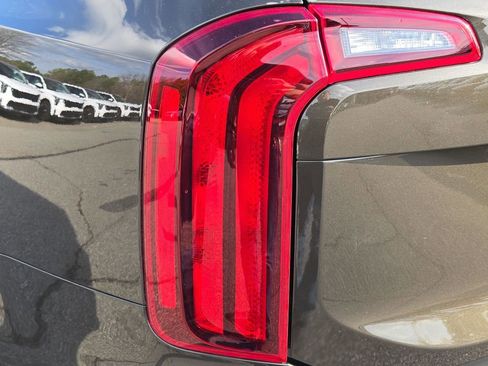 Certified 2023 Kia Telluride S image 12