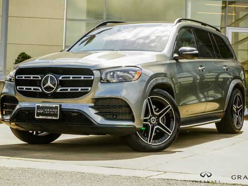 Used 2023 Mercedes-Benz GLS 580 4MATIC image 1