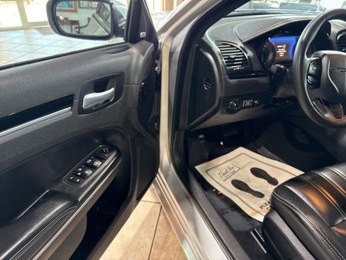Used 2023 Chrysler 300 S image 17