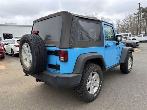 Used 2018 Jeep Wrangler Sport image 6
