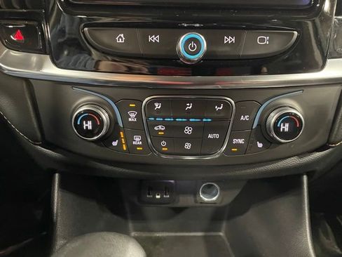 Certified 2021 Chevrolet Traverse LT image 5