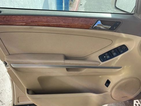 Used 2007 Mercedes-Benz ML 350 suv image 18
