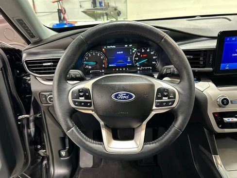 Certified 2023 Ford Explorer XLT w/ Equipment Group 202A AWD/4WD image 16