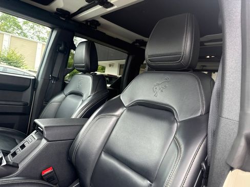 Used 2025 Ford Bronco Badlands AWD/4WD image 17
