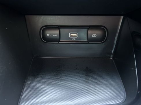 Used 2022 Kia Niro LXS image 26