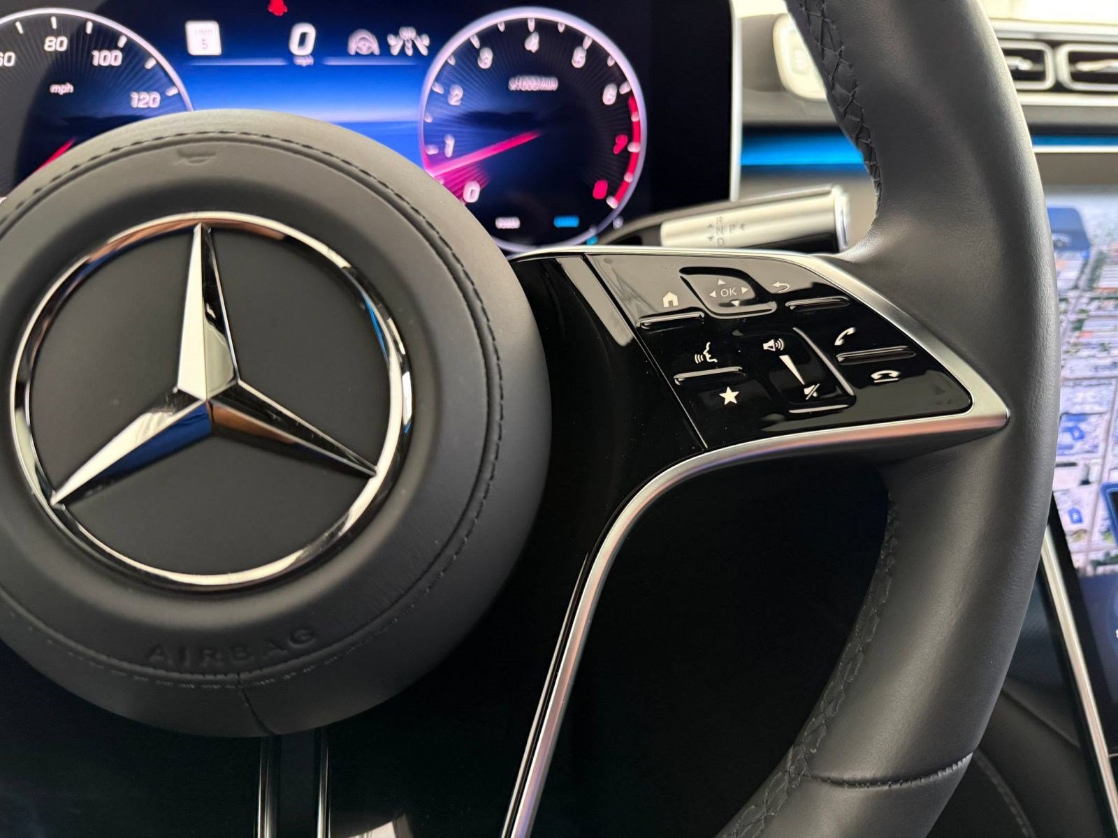 Used 2025 Mercedes-Benz S 580 4MATIC Sedan image 14