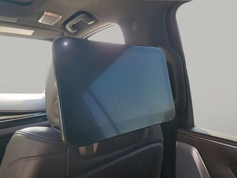 Certified 2023 Cadillac Escalade ESV Premium Luxury Platinum w/ LPO, Radiant Package image 21