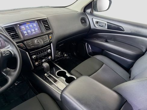 Used 2020 Nissan Pathfinder S FWD image 24