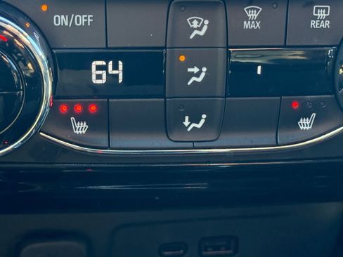 Used 2024 Chevrolet Trax RS image 5