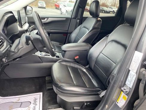 Used 2023 Ford Escape Platinum image 15