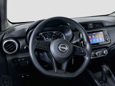 Used 2025 Nissan Versa S FWD image 18