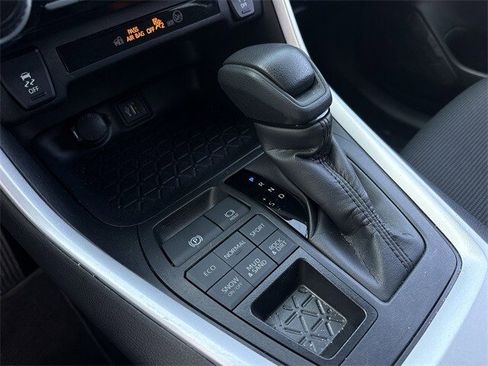 Used 2024 Toyota RAV4 LE image 20