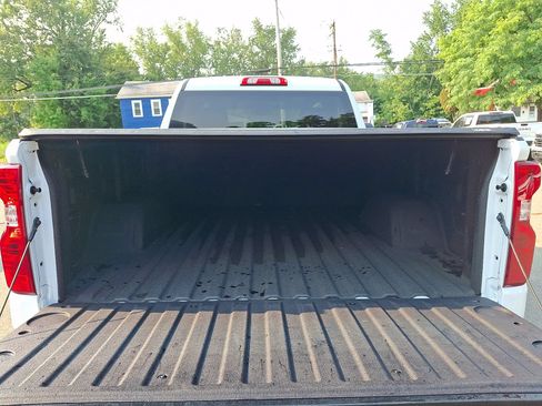 Used 2025 Chevrolet Silverado 1500 W/T w/ WT Value Package AWD/4WD image 27