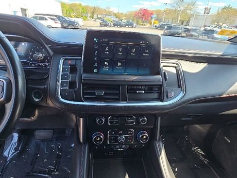 Used 2022 Chevrolet Suburban RST w/ Sport Performance Package AWD/4WD image 25