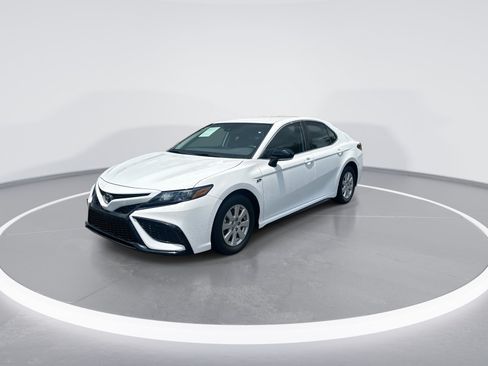 Used 2023 Toyota Camry SE w/ Convenience Package FWD image 5