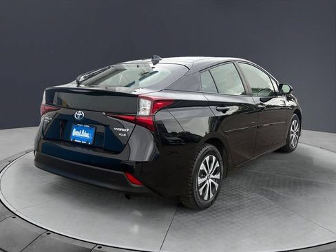Used 2019 Toyota Prius XLE w/ Advanced Technology Package AWD/4WD image 5