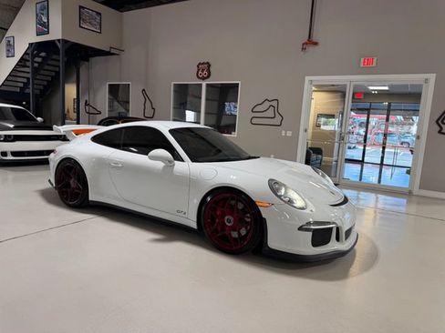Used 2015 Porsche 911 GT3 w/ Sound Package Plus RWD image 46