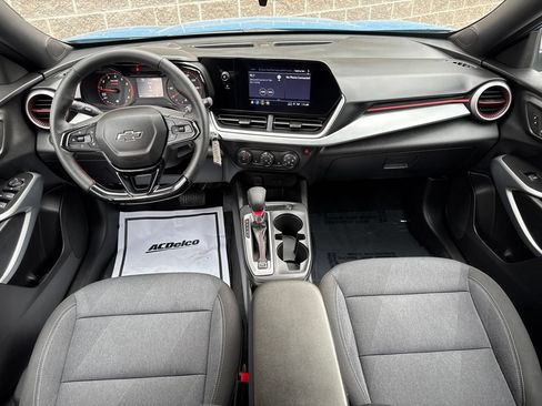 Used 2025 Chevrolet Trax RS w/ Driver Confidence Package FWD image 12
