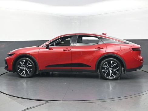 Used 2024 Toyota Crown Limited image 8