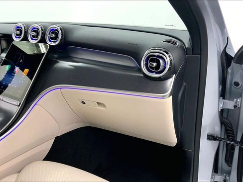 New 2026 Mercedes-Benz GLC 300 image 28