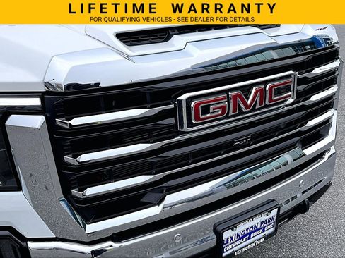 Used 2025 GMC Sierra 3500 SLT w/ SLT Premium Package AWD/4WD image 32