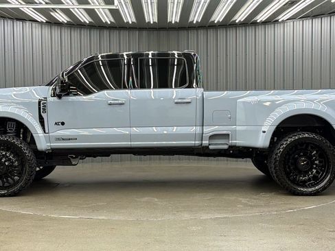 Used 2026 Ford F450 Platinum w/ FX4 Off-Road Package AWD/4WD image 2