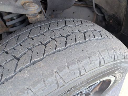 Used 2011 Toyota Tundra Limited w/ Platinum Pkg image 29