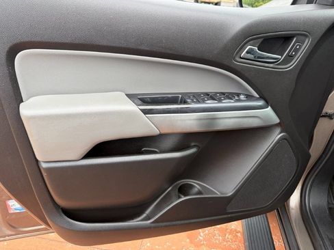 Used 2016 Chevrolet Colorado LT RWD image 11