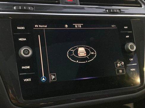 Used 2023 Volkswagen Tiguan SEL R-Line image 23