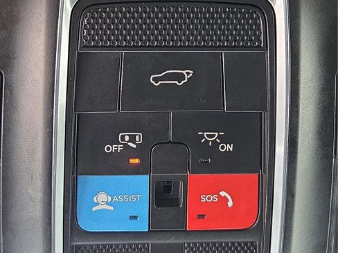 Used 2024 Jeep Grand Cherokee L Laredo image 20