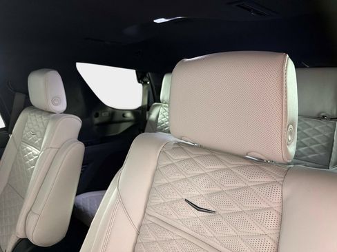 Used 2026 Cadillac Escalade Platinum Sport w/ LPO, Floor Liner Package AWD/4WD image 34