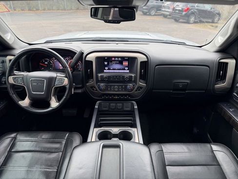 Used 2015 GMC Sierra 2500 Denali w/ Duramax Plus Package image 21
