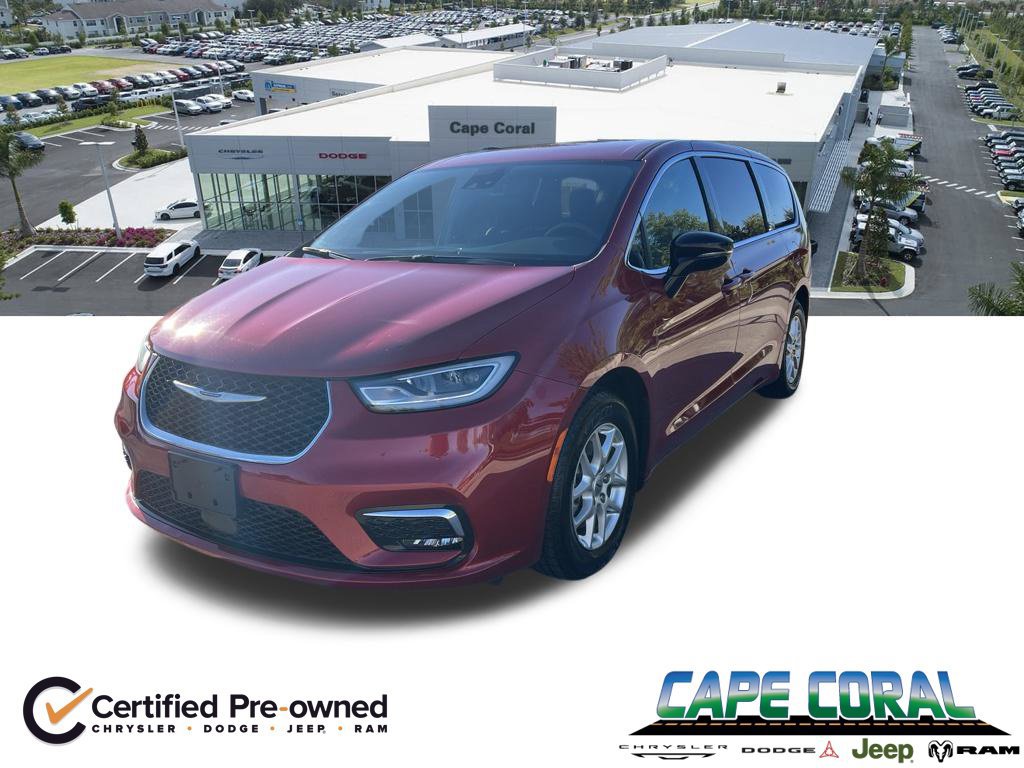 Used 2025 Chrysler Pacifica Select FWD 360° Tour