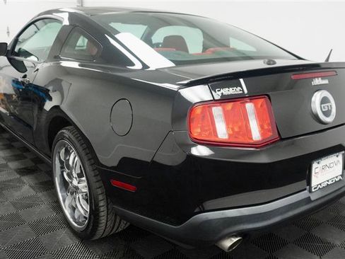 Used 2010 Ford Mustang GT image 6